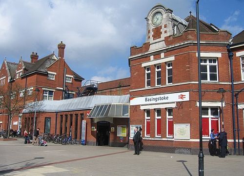 Basingstoke railway station